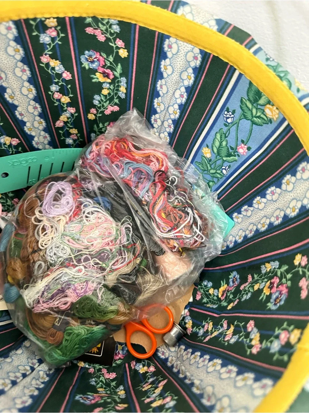 Vintage Floral Striped Fabric Padded Sewing Basket & Supplies Handle Lid 12” dia